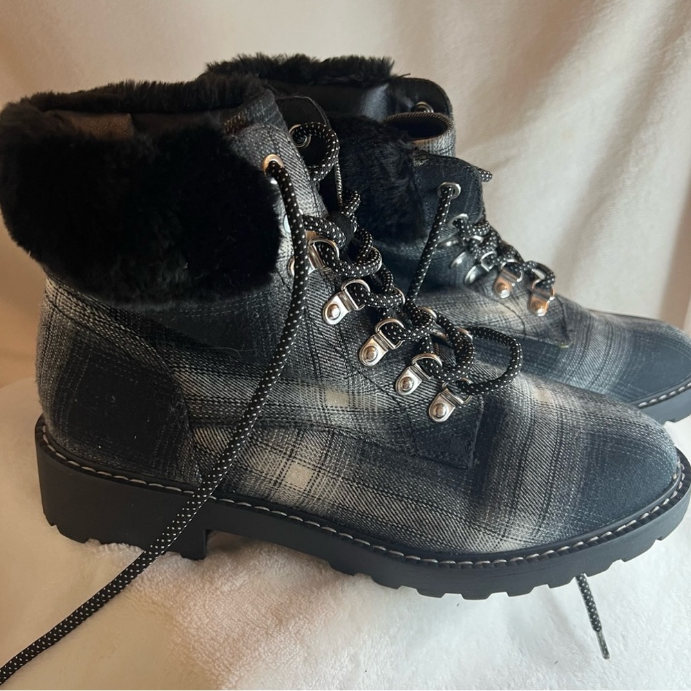 Women’s C Comfort Gray/black Plaid Ankle Hiking/combat Riding Boots  Sz 10